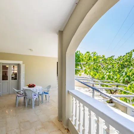 Traditional Aperi With Sea & Valley Views Appartement