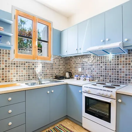 Traditional Aperi With Sea & Valley Views