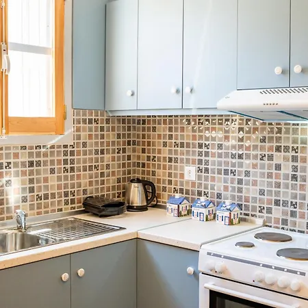 Traditional Aperi With Sea & Valley Views *
