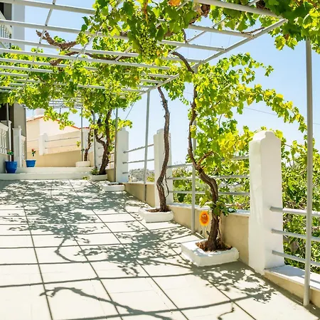 Traditional Aperi With Sea & Valley Views Appartement *